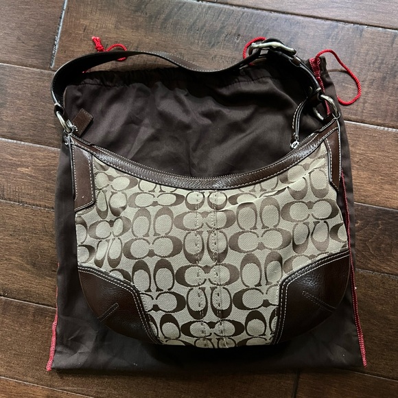 Coach Shoulder Bag - Picture 2 of 2